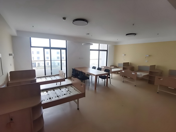嫡女不吃回头草：绝爱狼妻